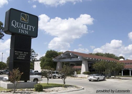 Days Inn By Wyndham Uvalde Exterior foto